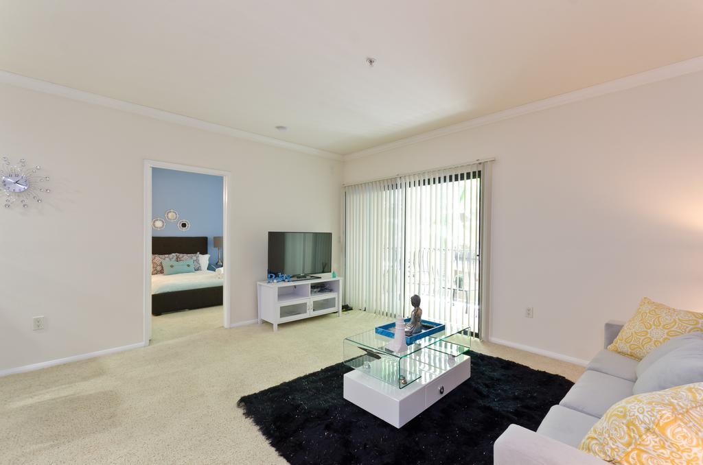 Popular Downtown La Bellagio Resort Suite Los Angeles Bagian luar foto